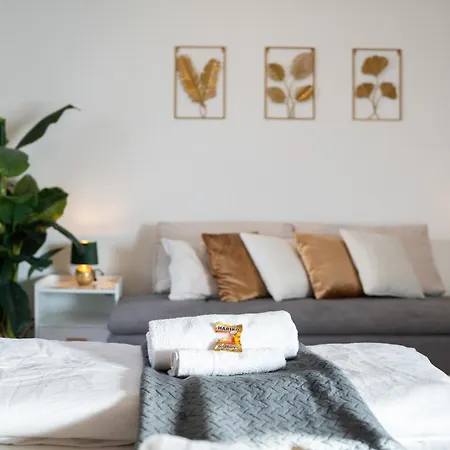Yaystay - Comfy Lofts In דירה