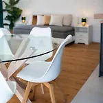 Yaystay - Comfy Lofts In アパート