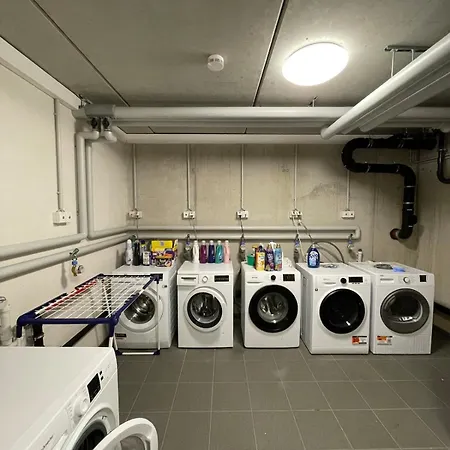 90m2 Loft I Kaffee I Terrasse I E-parkplatz I 65' Smart Tv Apartment