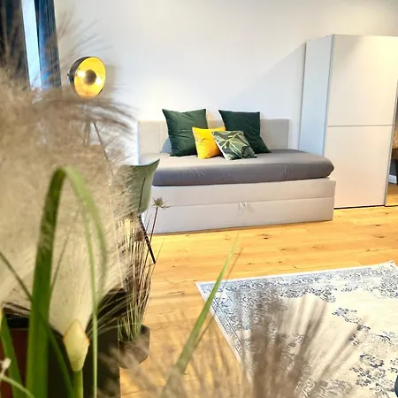 90m2 Loft I Kaffee I Terrasse I E-parkplatz I 65' Smart Tv * Rosenheim