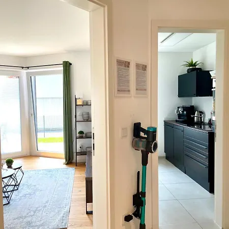 Apartment 90m2 Loft I Kaffee I Terrasse I E-parkplatz I 65' Smart Tv *