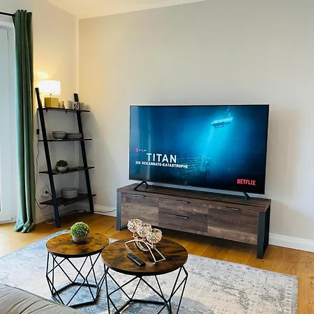 90m2 Loft I Kaffee I Terrasse I E-parkplatz I 65' Smart Tv * Rosenheim